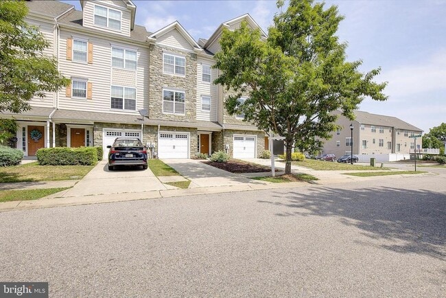 Photo - 105 Polo Way
