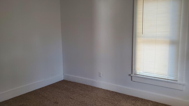 Photo - 1402 E Maple Ave