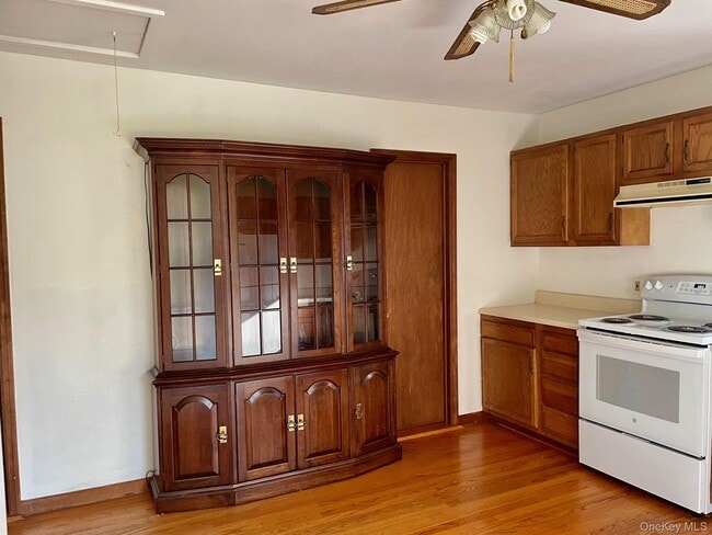 Photo - 80 Mallory Ln Unit B