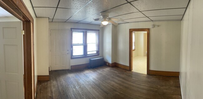 Photo - 122 E Hamilton Ave