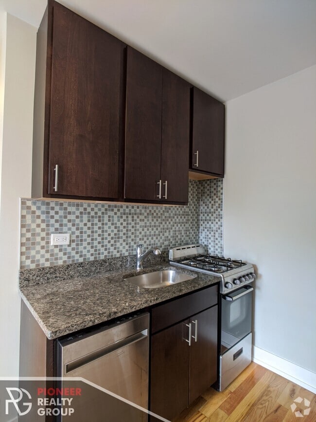 Building Photo - 2850 N Mildred Ave Unit 1 Rental