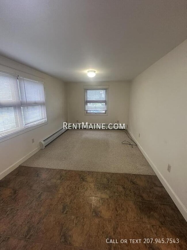 Photo - 557 Riverside Dr Unit 2