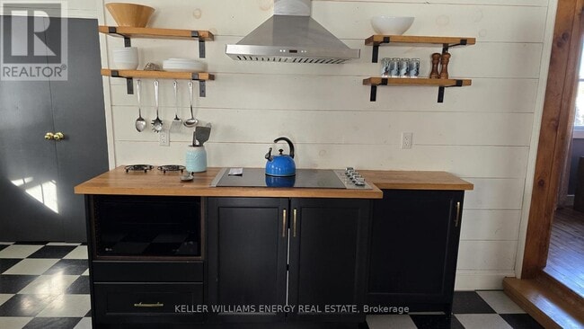 Photo - 34 Captains Dr