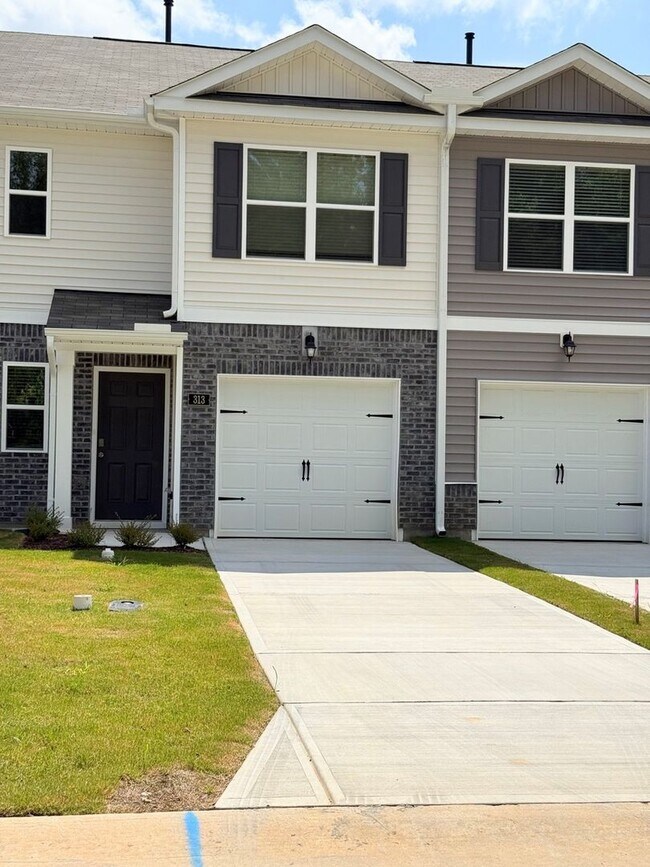 Building Photo - 313 Cherry Laurel Dr Rental