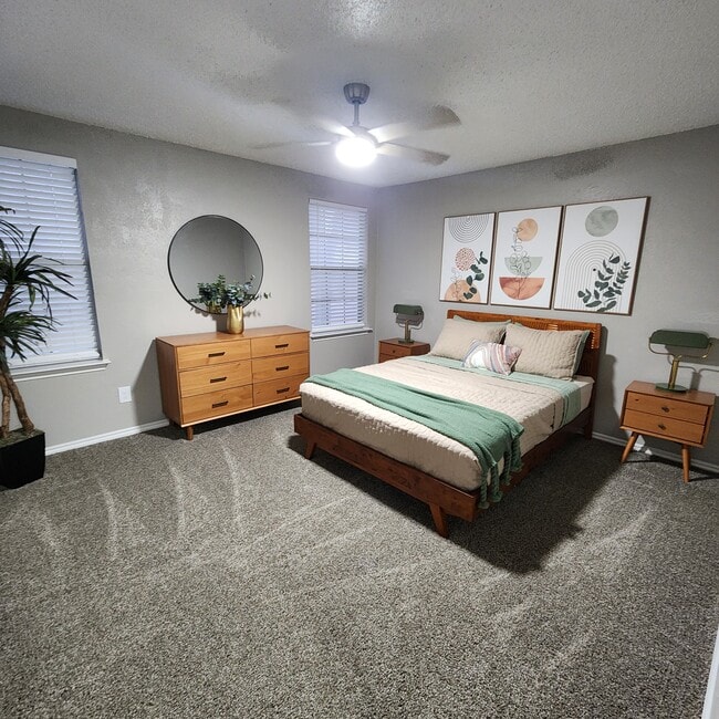 Broadway Villas