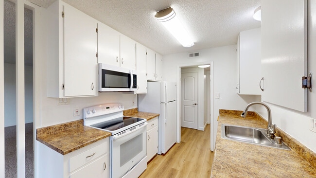 Building Photo - 827 Las Gallinas Ave Unit 211