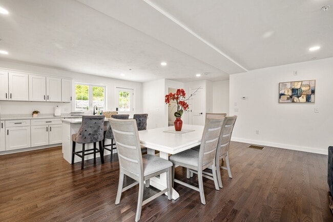 Photo - 49 Chilmark St