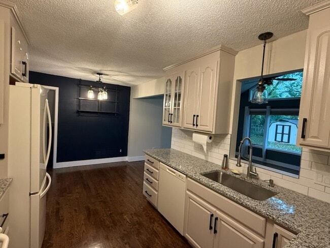 Photo - 15350 Drexel Way