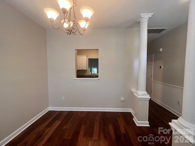 Photo - 819 Northeast Dr