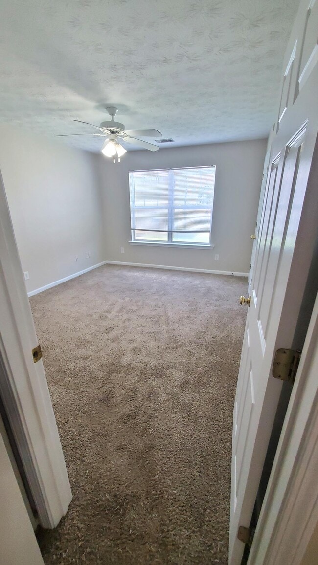 Photo - 241 S Irwin St