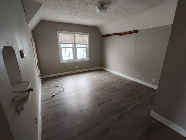 Photo - 1025 Goodhue Blvd Unit C