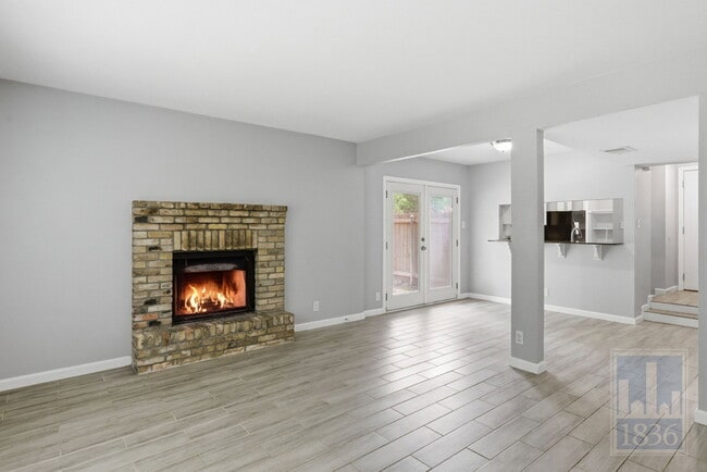 Photo - 8108 Hood Cir Unit B