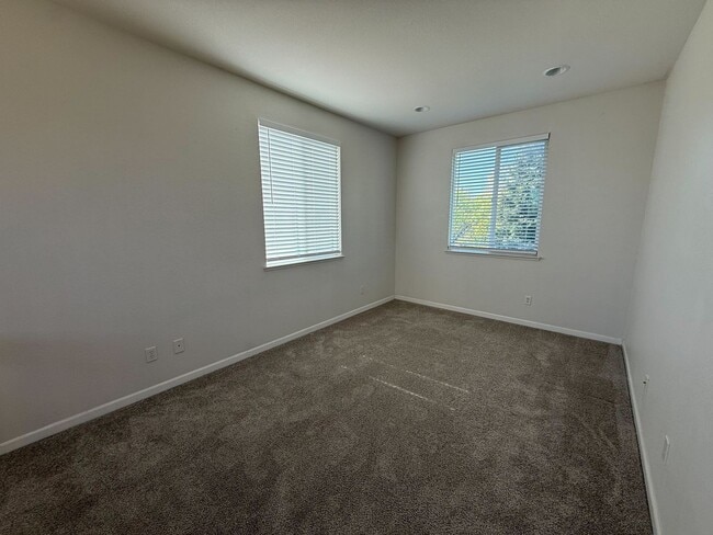 Photo - 9435 Sea Cliff Way