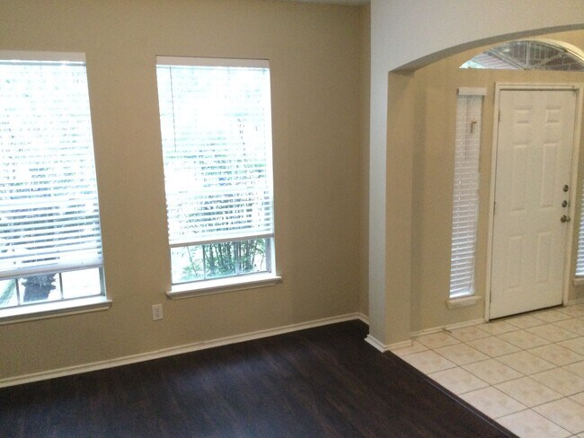 Photo - 2218 Laurel Oaks Dr