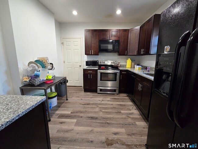 Photo - 102 Hanover St