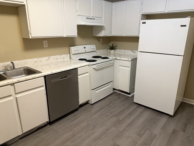 Photo - 2632a 7th St SE