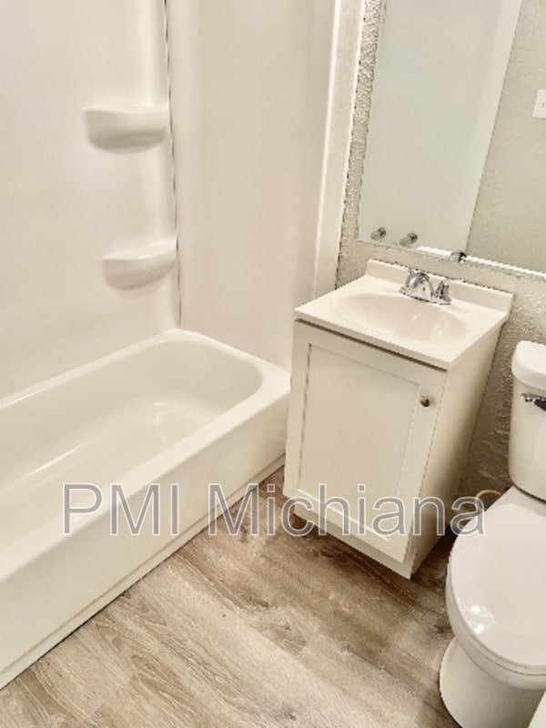 Photo - 2261 N Johnson St