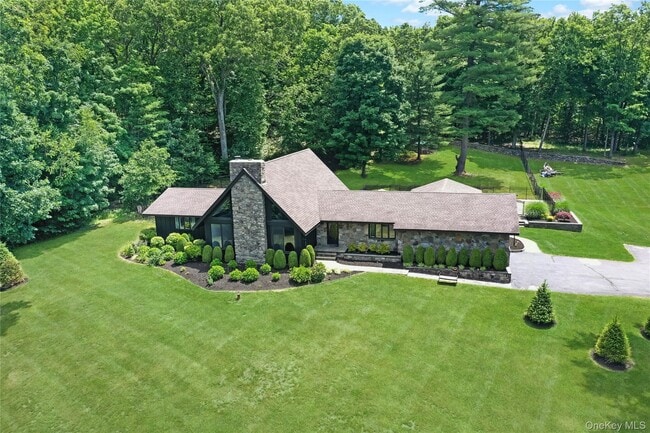 475 N Riverside Rd