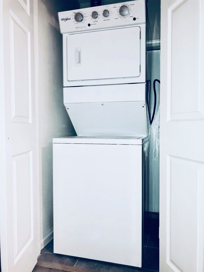 Photo - 2531 Watts St Unit 4