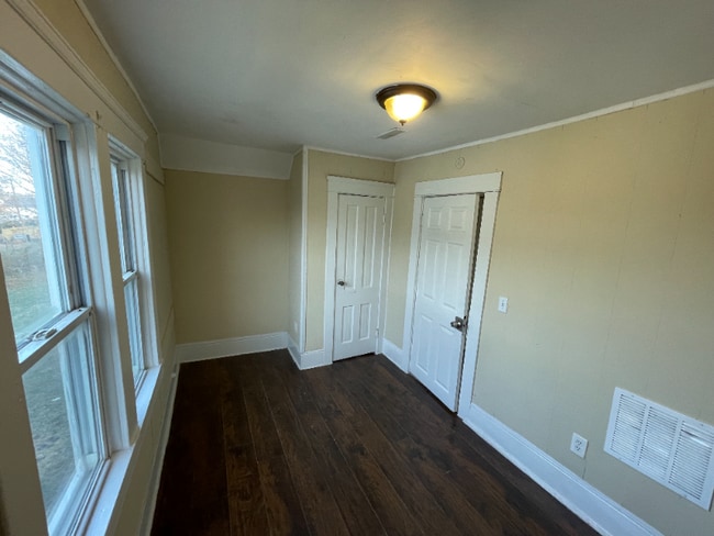 Photo - 119 E 32nd St