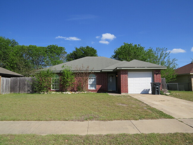Building Photo - Welcome to your next home!
