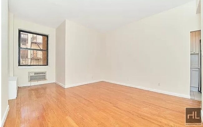 Building Photo - East 91st Street Unit 2G