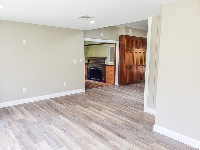 Photo - 185 Catering Rd