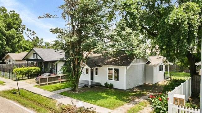 Photo - 608 Northwood St