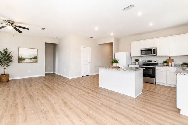 Photo - 1613 Arapahoe Ridge Dr