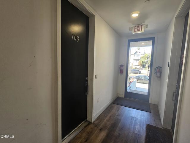 Photo - 14550 Burbank Blvd