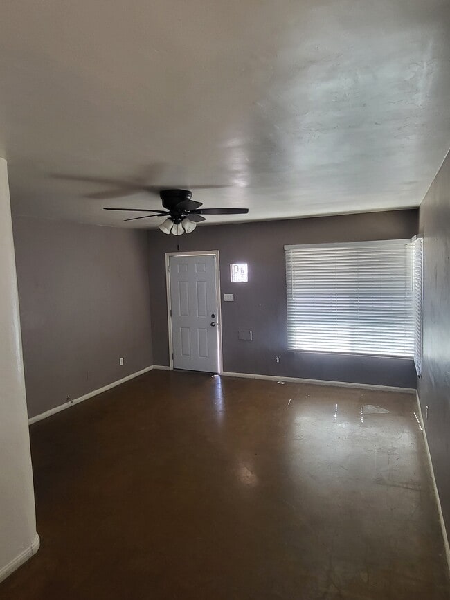LIVING ROOM - 340 E Virginia Cir Unit 340