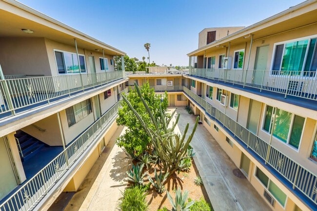 Photo - Hyde Park Living – Steps to Transit, Parks & Crenshaw!
