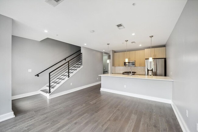 Photo - 2724 12th St NE