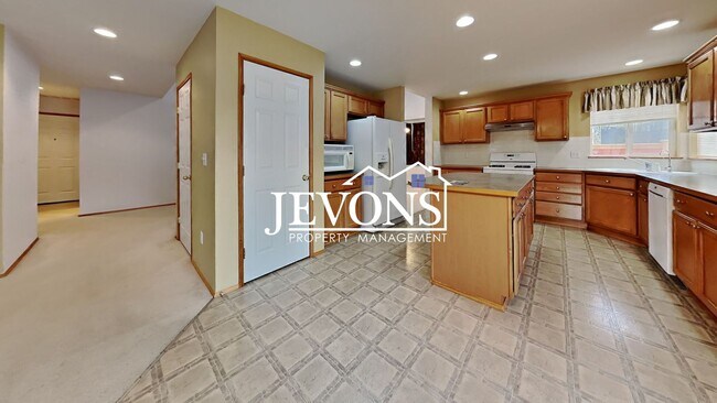 Photo - Spacious 4-bedroom home with fully equippe...