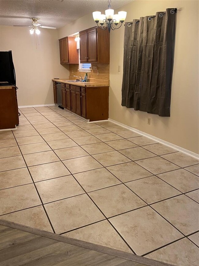 Photo - 1806 Sierra Dr