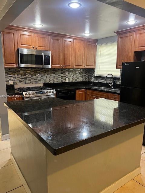 Building Photo - 2175 NE 170th St Unit 114