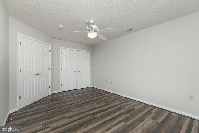 Photo - 106 Butterscotch Ct