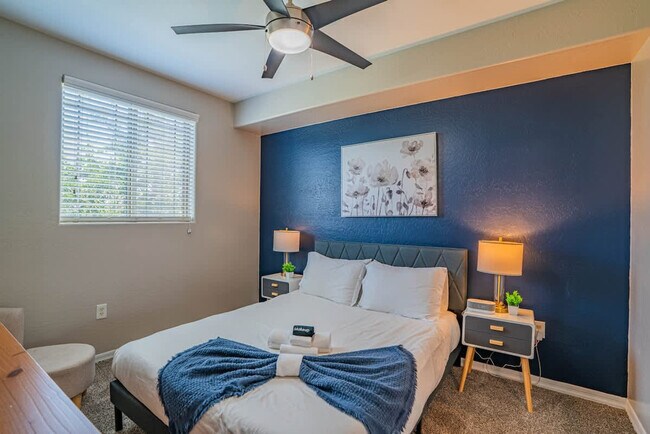 Photo - 1275 E University Dr Unidad ID1263205P