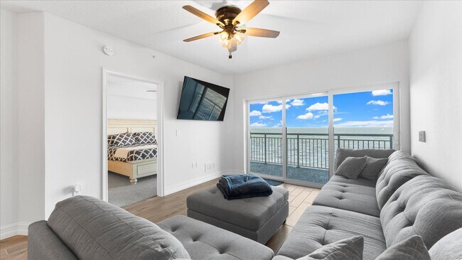 Photo - 1825 Riverside Dr Casa