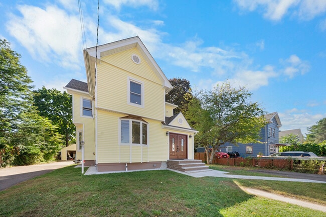 Photo - 78 Cutlery Ave