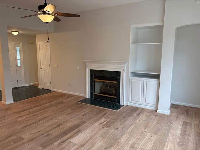 Photo - 143 N Belvedere Dr