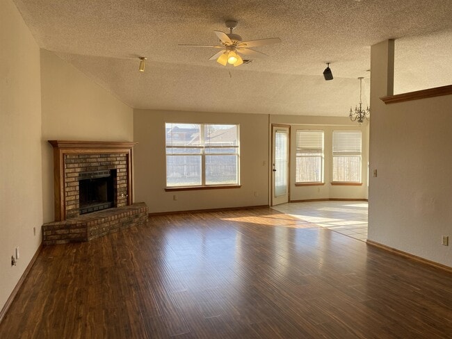 Photo - 13101 Mapleleaf Dr