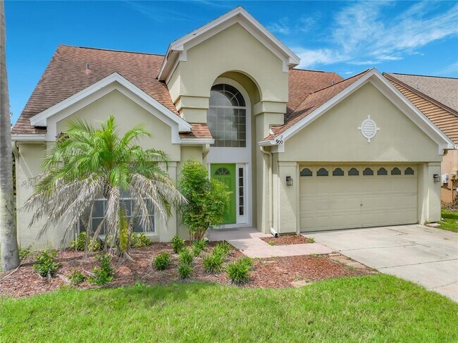Photo - 900 W Charing Cross Cir