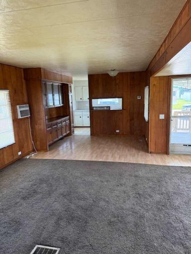 Lot 2 - Lot 2 Apartment Unit Lot 2