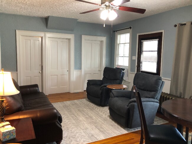 Photo - 1007 Spring St