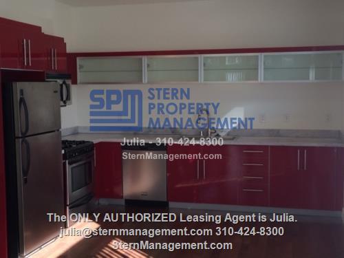 Photo - 2640 Beachwood Dr.