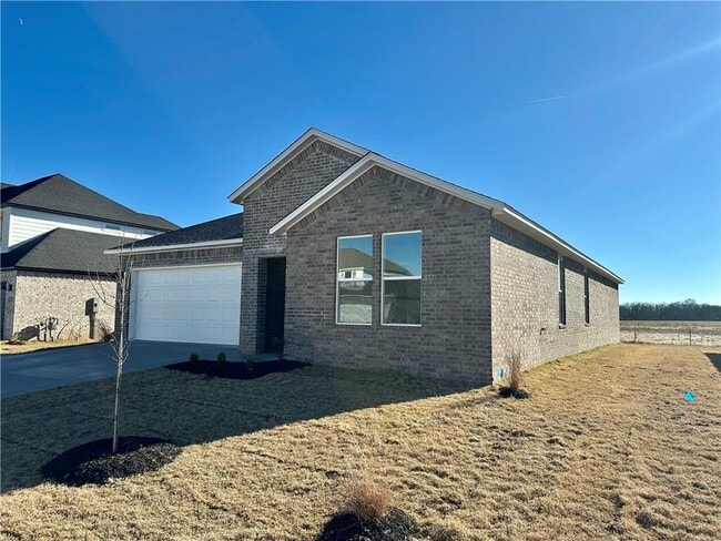 Photo - 2421 Longfellow Dr