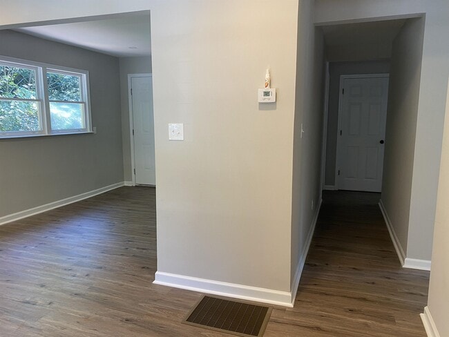 Photo - 110 Booker St