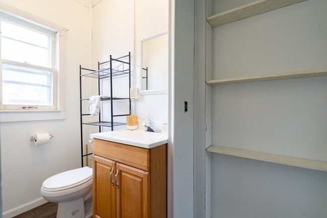 Photo - 2610 College St - Cedar Falls