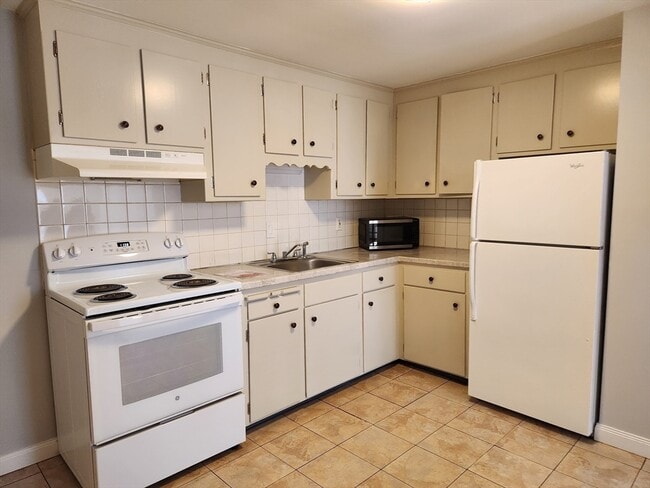 Photo - 31 Montvale Ave Unit 8